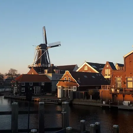 Feels Like * Haarlem